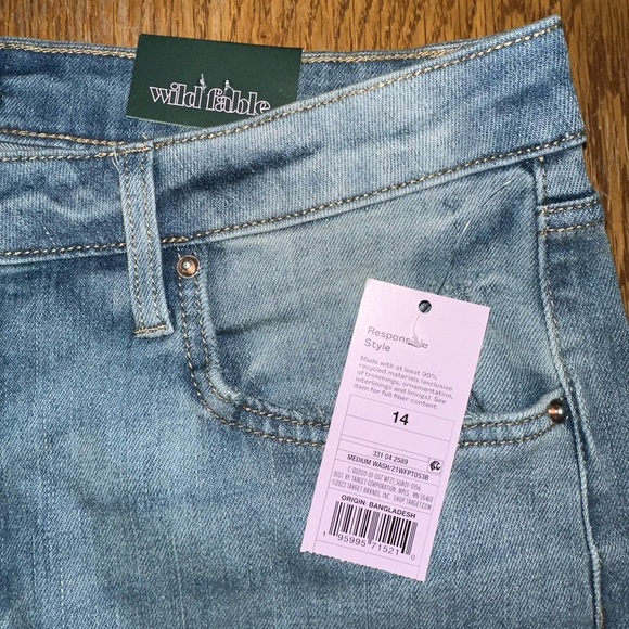 NWT Wild Fable Women’s straight ripped jeans size 14 - Picture 5 of 13